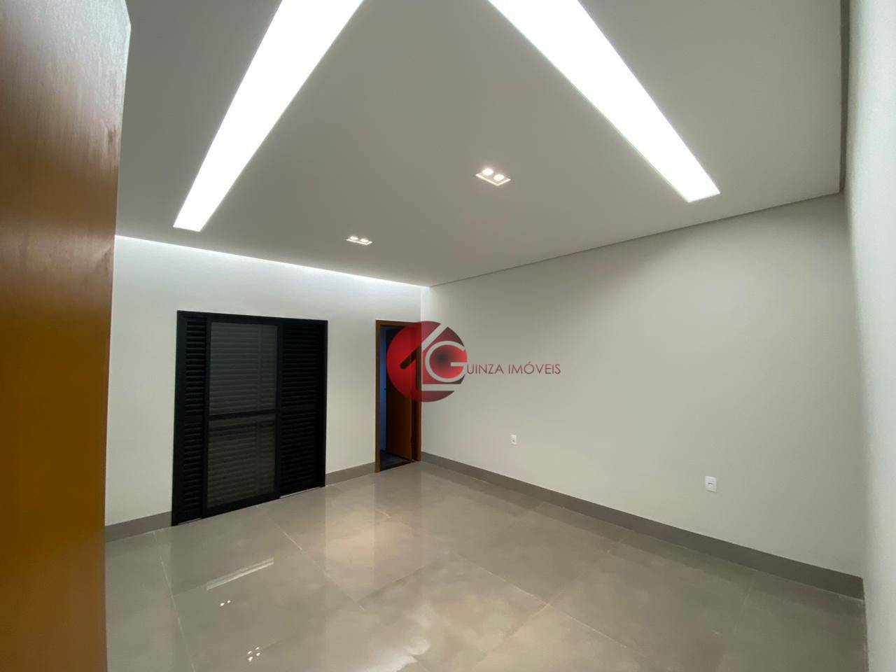 Casa à venda com 2 quartos, 140m² - Foto 5