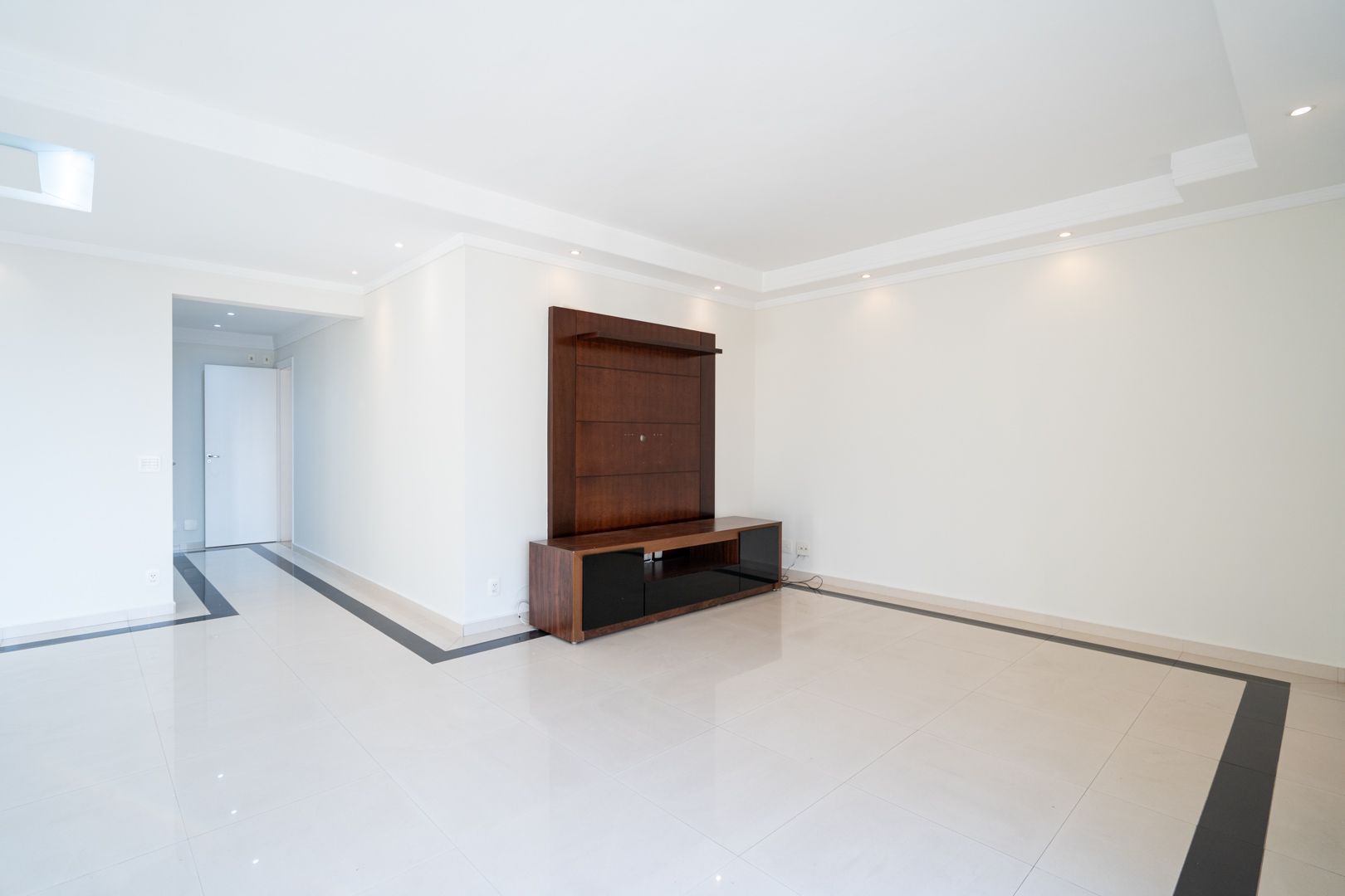 Apartamento à venda com 4 quartos, 173m² - Foto 3