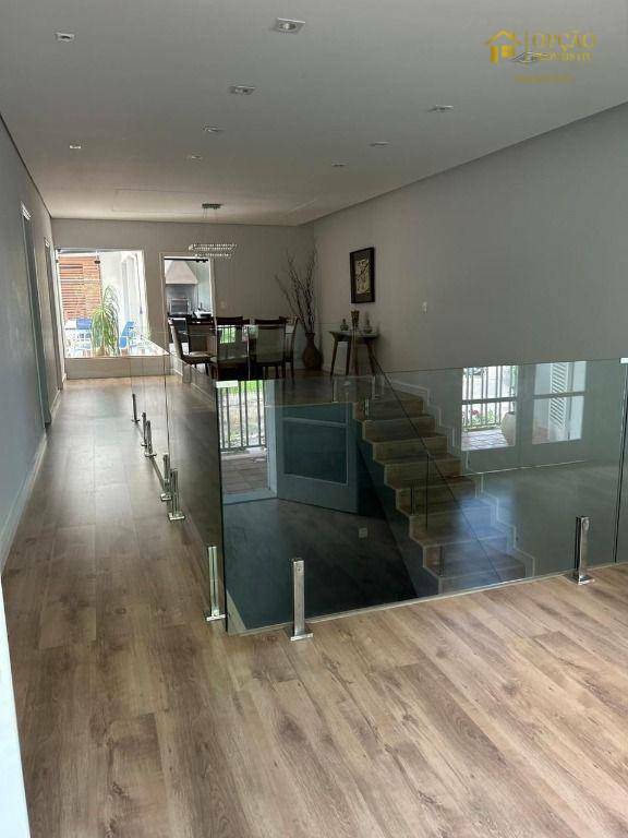 Casa à venda com 3 quartos, 259m² - Foto 8