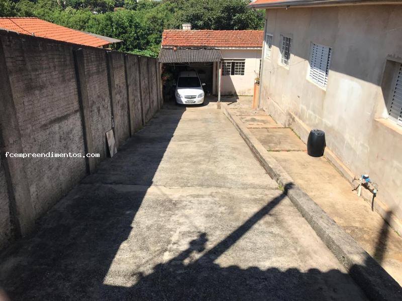 Casa à venda com 3 quartos, 970m² - Foto 1