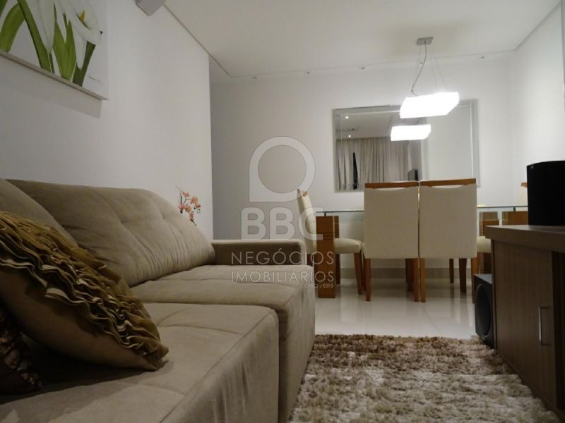 Apartamento à venda com 2 quartos, 63m² - Foto 3