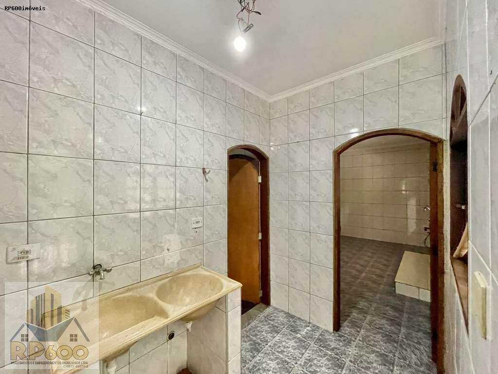 Casa para alugar com 3 quartos, 1183m² - Foto 38