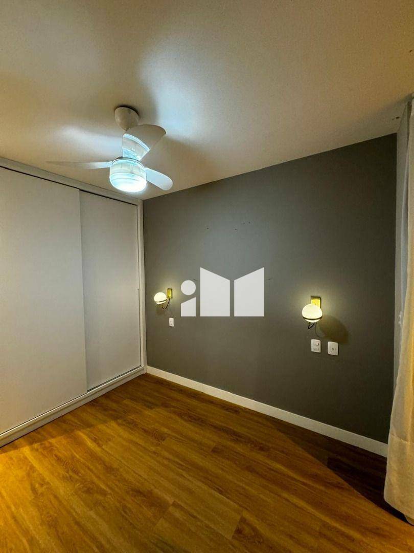 Apartamento à venda com 2 quartos, 80m² - Foto 2