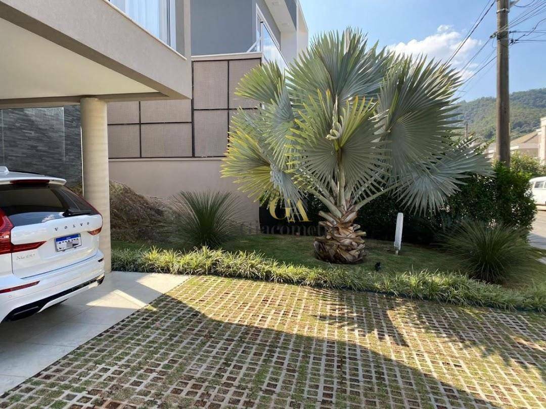 Casa de Condomínio à venda com 4 quartos, 400m² - Foto 4