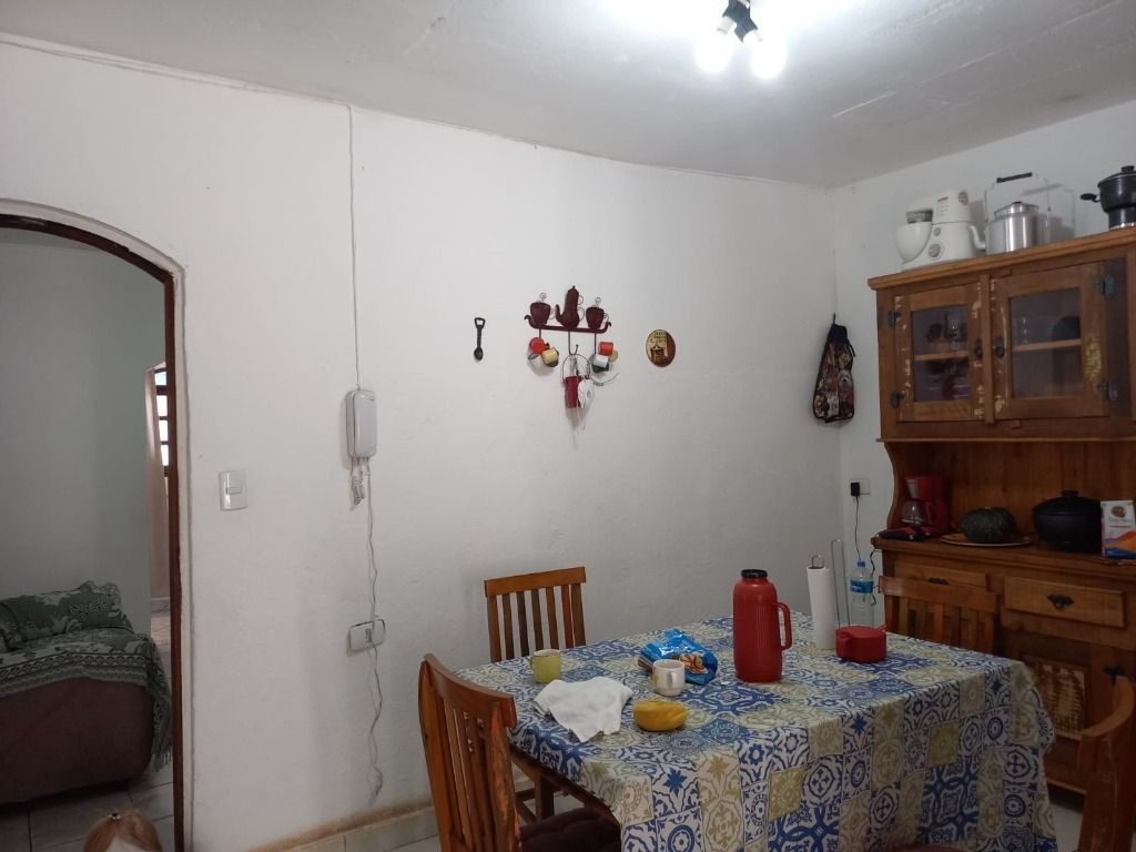 Casa à venda com 2 quartos, 300m² - Foto 10