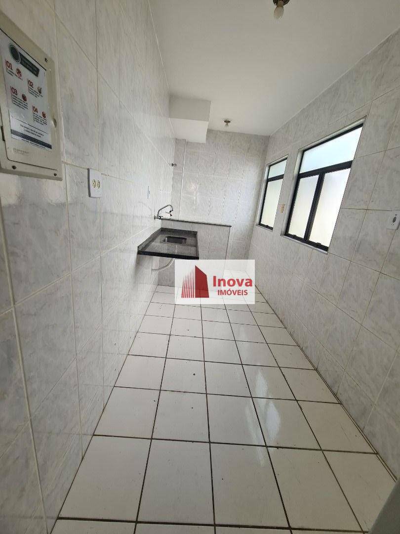 Apartamento à venda com 2 quartos, 70m² - Foto 17