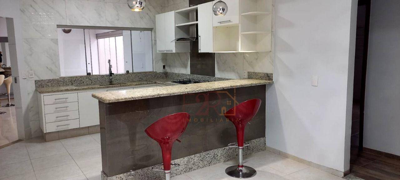 Casa à venda com 3 quartos, 245m² - Foto 12