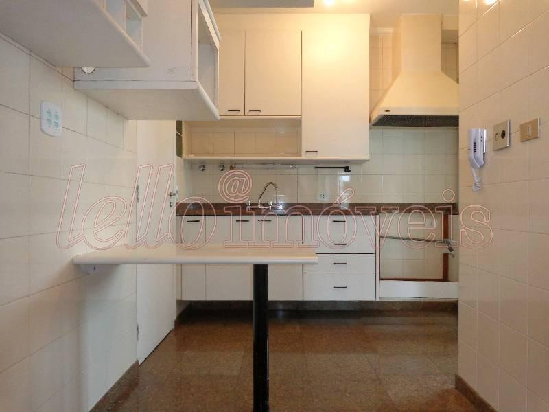 Apartamento para alugar com 3 quartos, 98m² - Foto 13