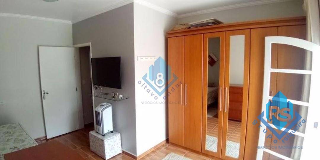 Casa à venda com 4 quartos, 300m² - Foto 8