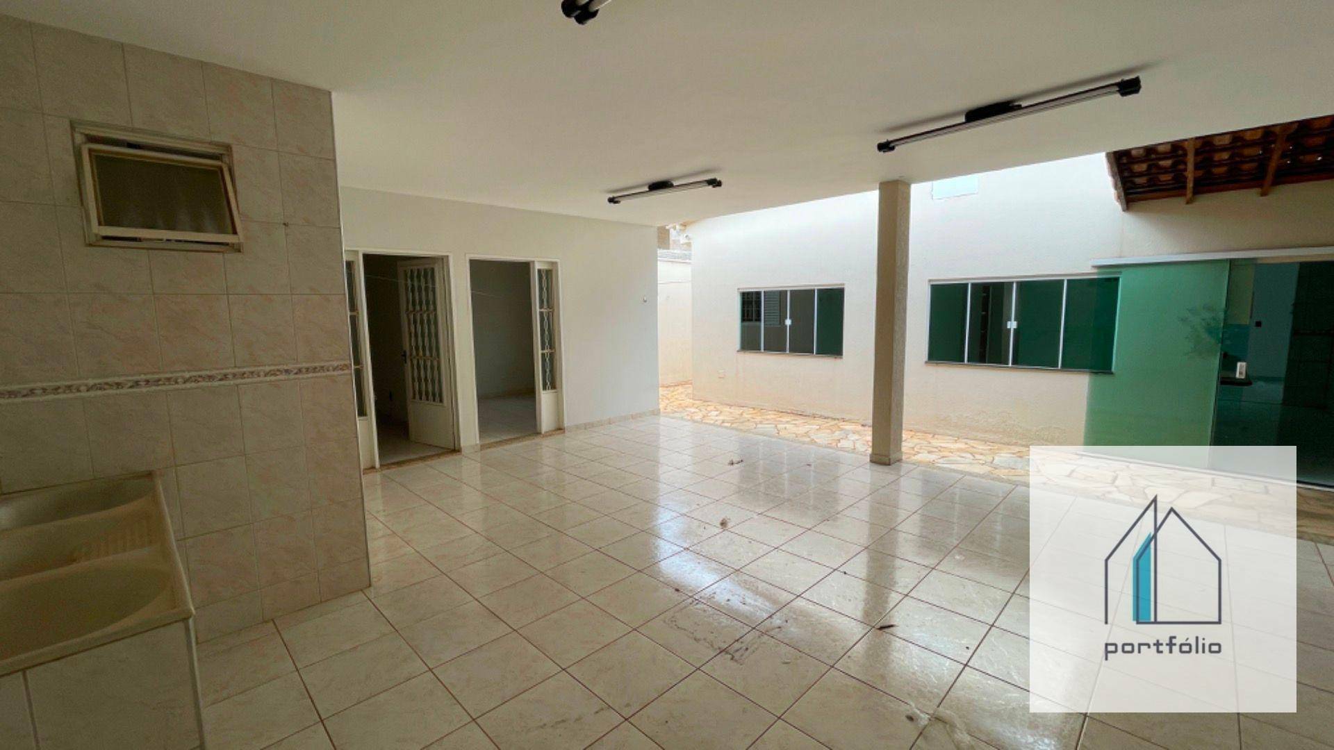 Casa de Condomínio à venda com 5 quartos, 220m² - Foto 18