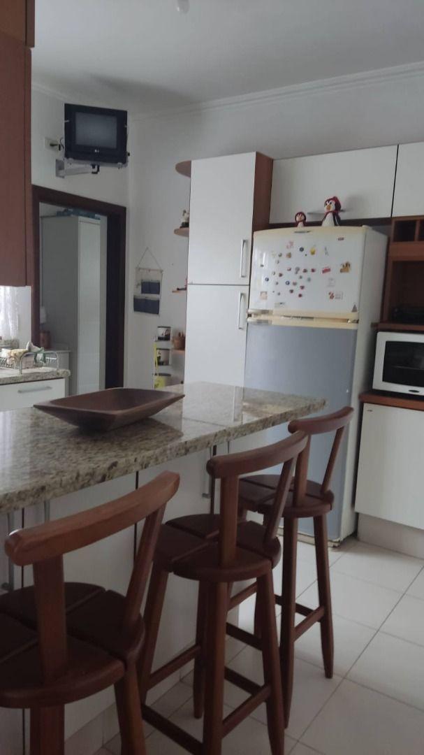 Sobrado à venda e aluguel com 5 quartos, 290m² - Foto 24