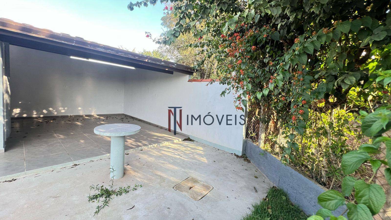 Casa para alugar com 2 quartos, 80m² - Foto 2
