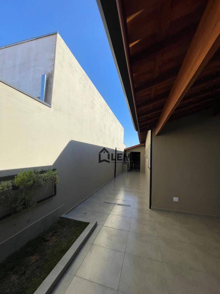 Casa à venda com 2 quartos, 160m² - Foto 3