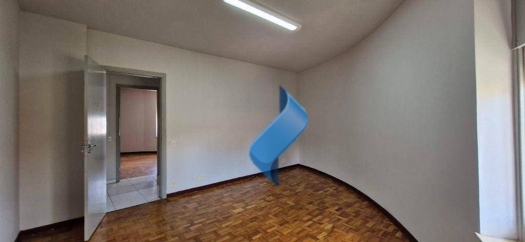 Casa à venda com 4 quartos, 278m² - Foto 12