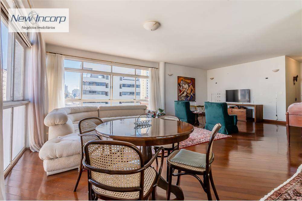 Apartamento à venda com 3 quartos, 243m² - Foto 2