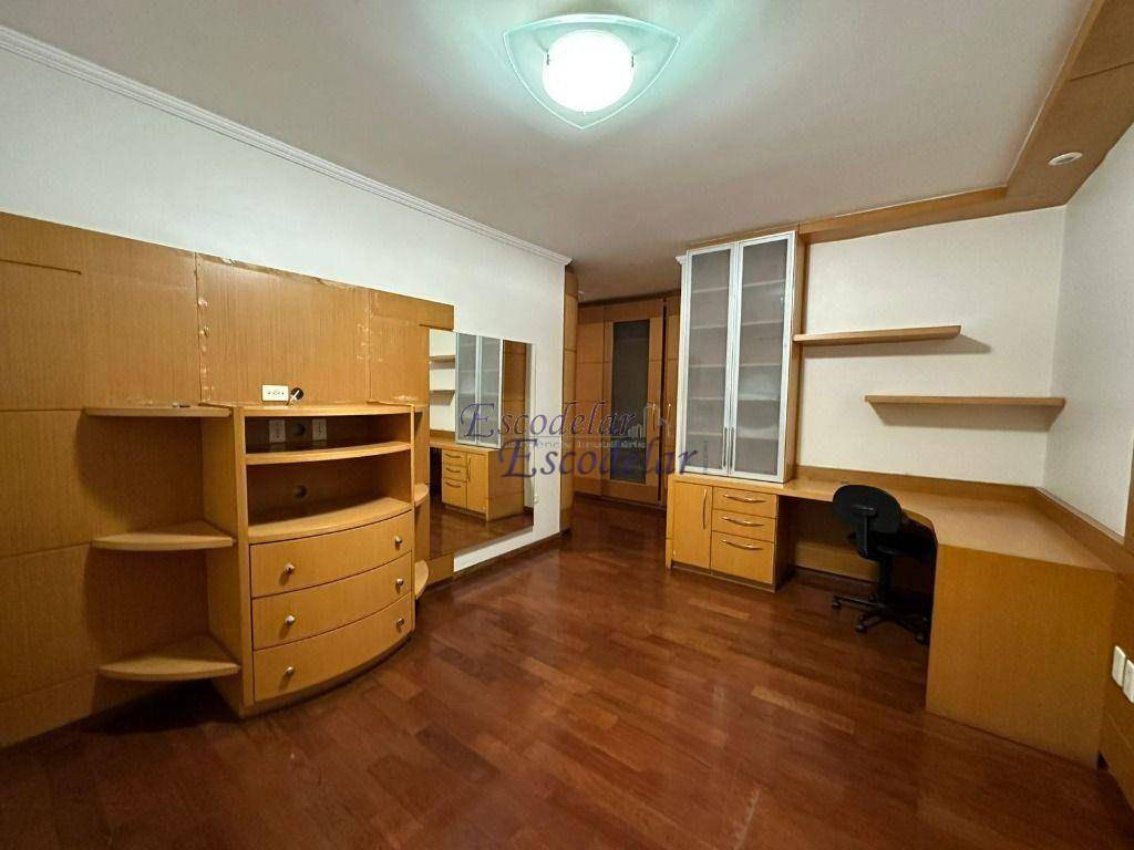 Sobrado para alugar com 4 quartos, 370m² - Foto 18