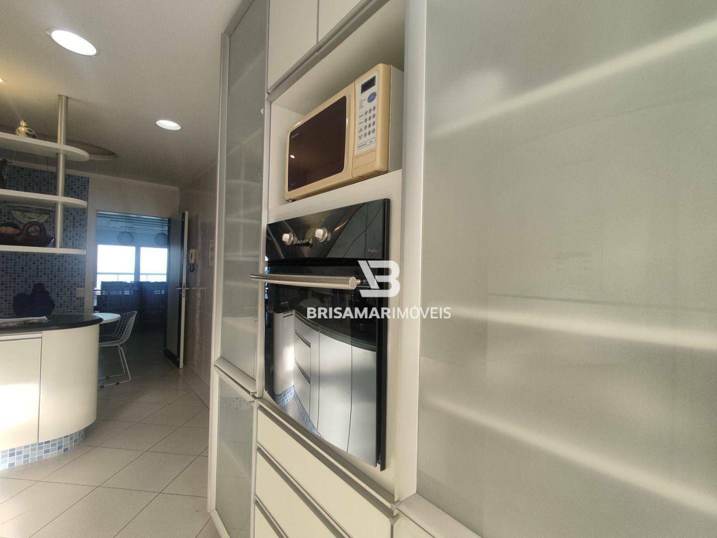 Apartamento à venda com 3 quartos, 220m² - Foto 32