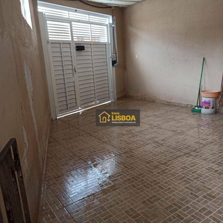 Casa para alugar com 2 quartos, 125m² - Foto 4