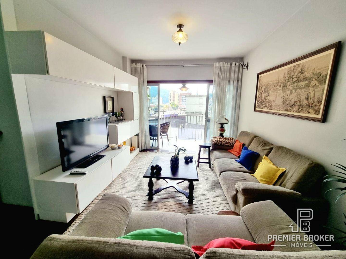 Apartamento à venda com 3 quartos, 147m² - Foto 2