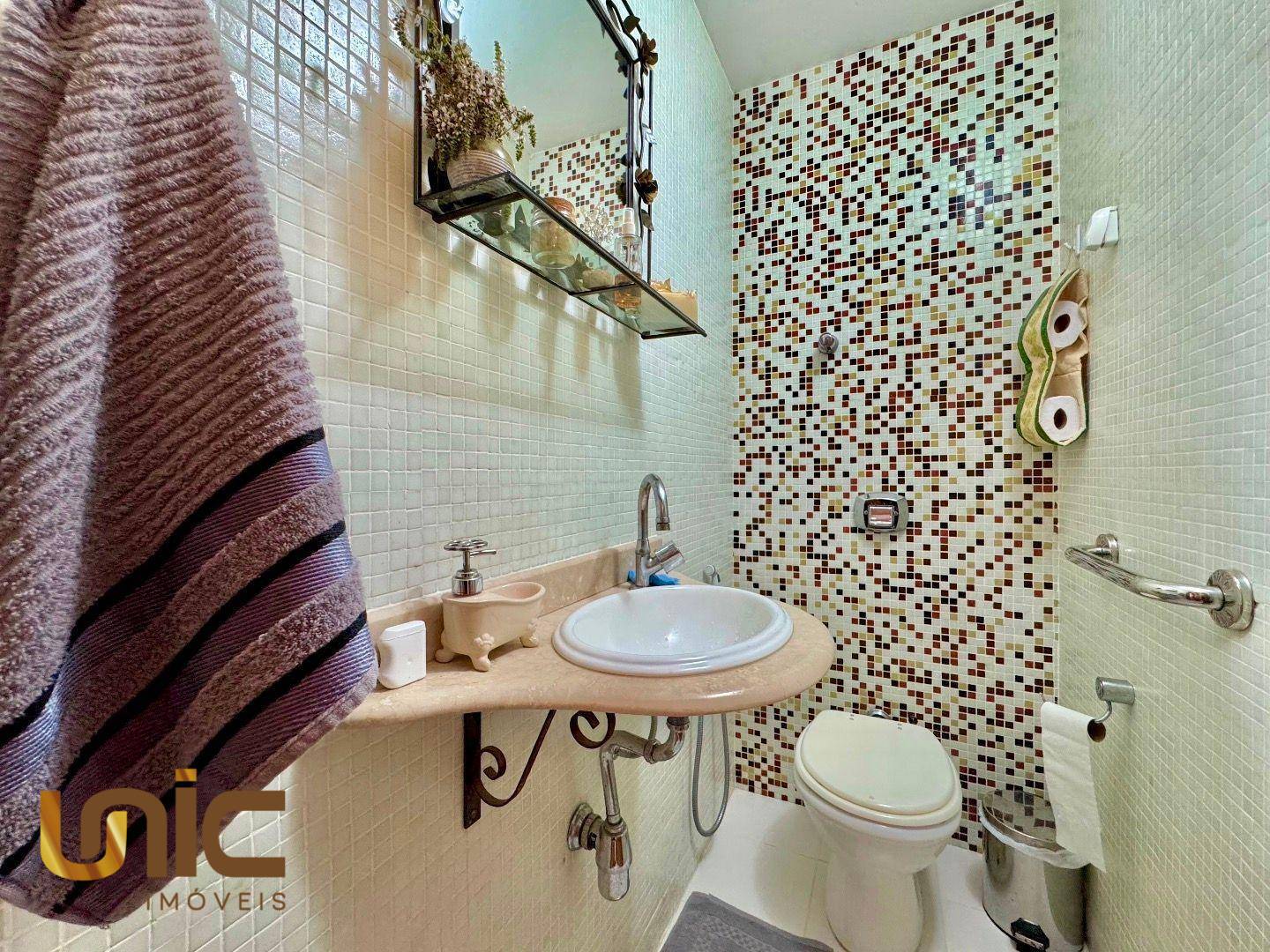 Casa à venda com 4 quartos, 220m² - Foto 18