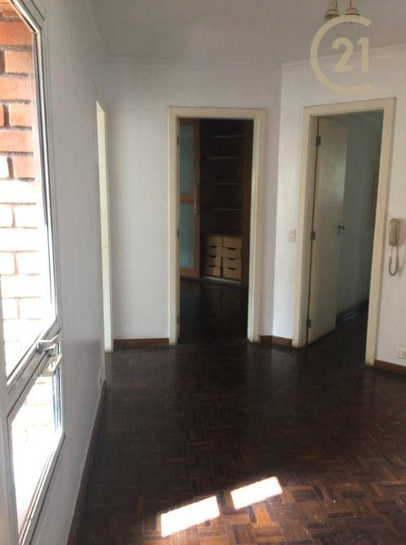 Apartamento para alugar com 3 quartos, 204m² - Foto 22