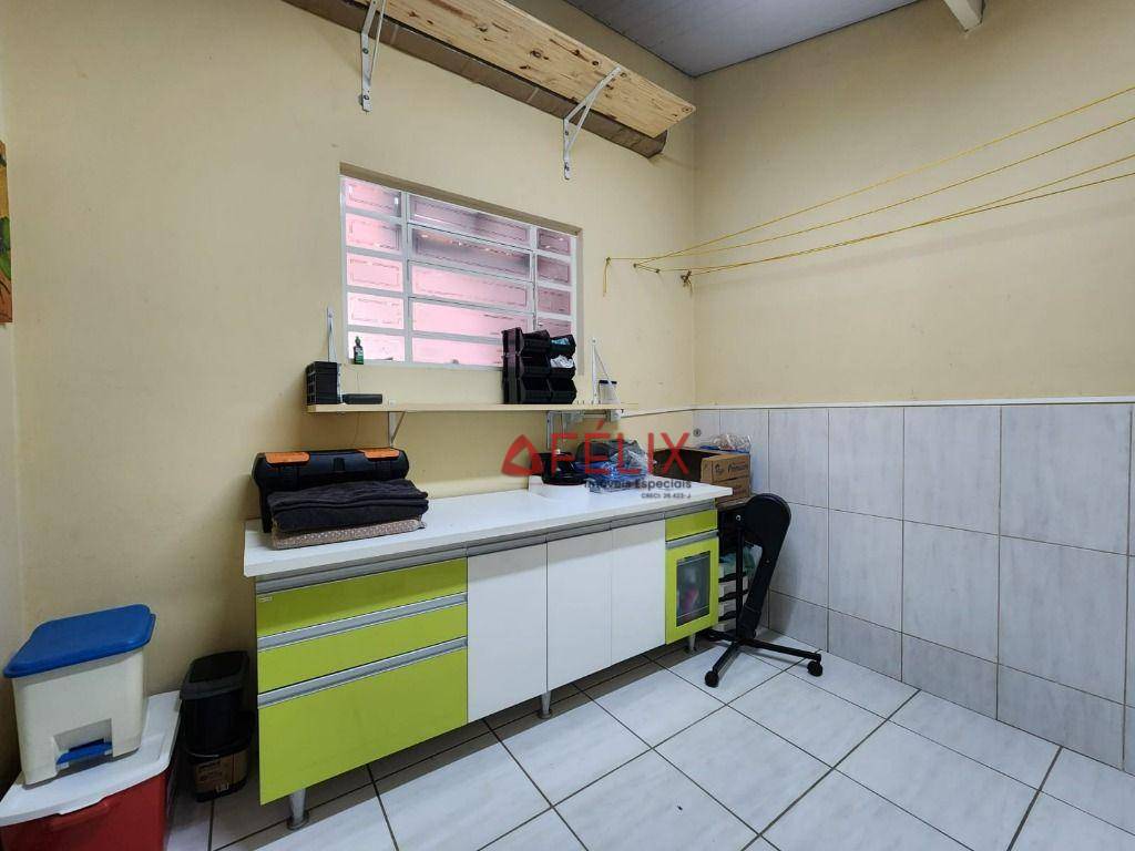 Sobrado à venda com 3 quartos, 215m² - Foto 8