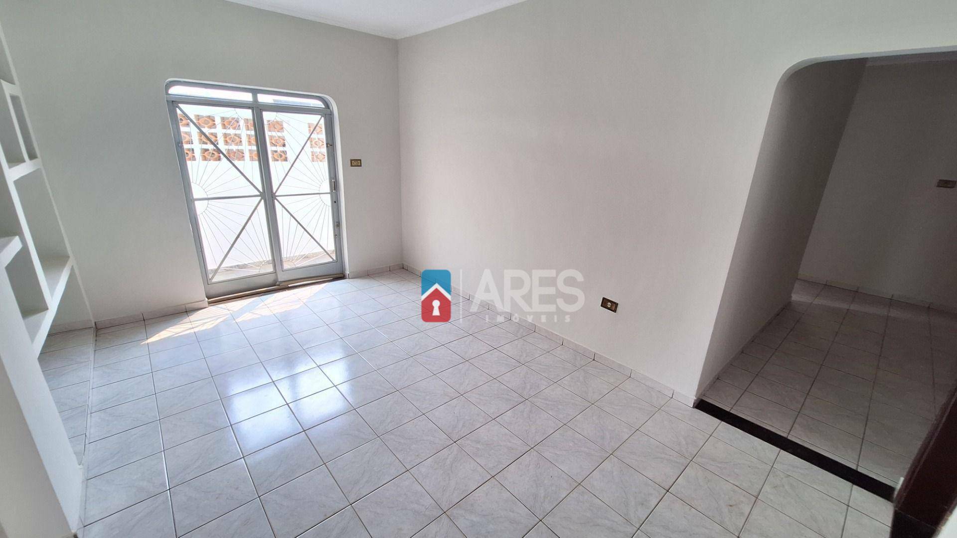 Casa à venda com 3 quartos, 177m² - Foto 4