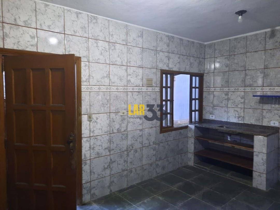 Sobrado à venda com 4 quartos, 236m² - Foto 2