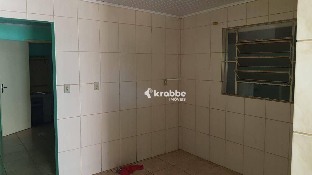 Casa à venda com 3 quartos, 180m² - Foto 3