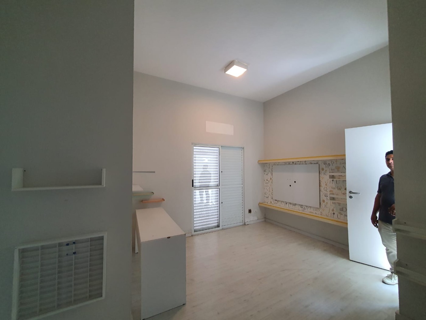 Casa de Condomínio para alugar com 4 quartos, 650m² - Foto 2