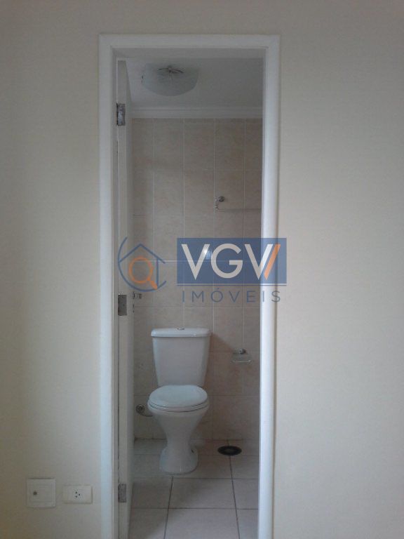 Apartamento para alugar com 3 quartos, 70m² - Foto 4