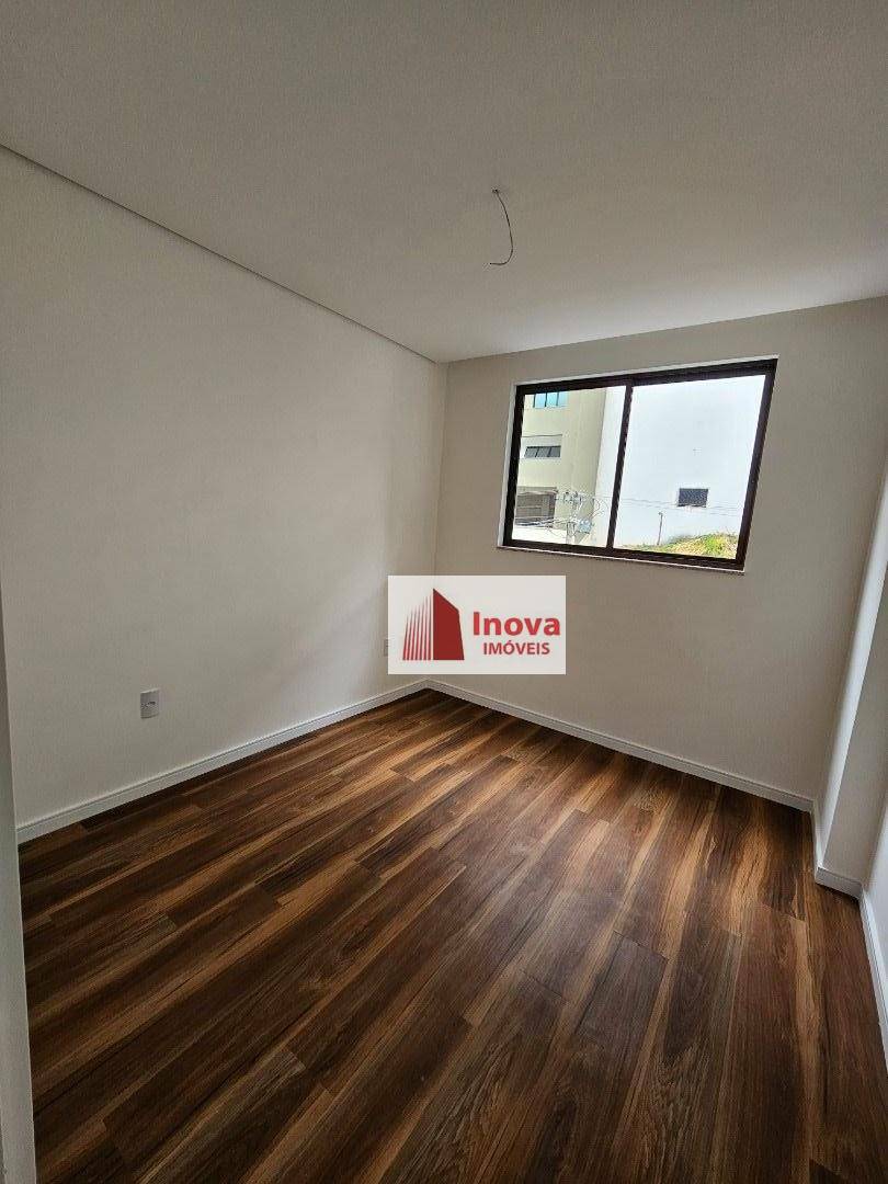 Apartamento à venda com 2 quartos, 80m² - Foto 11