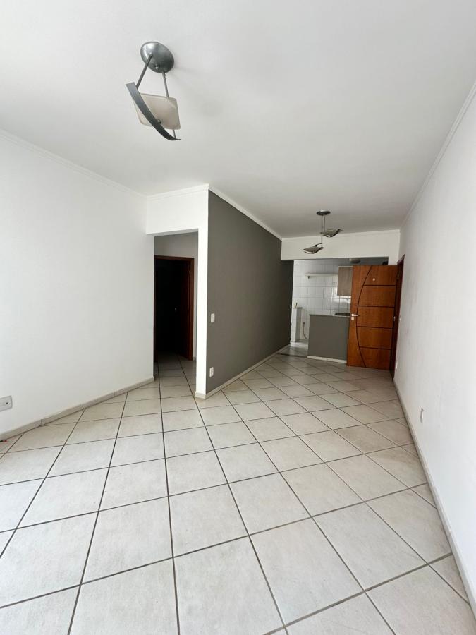 Apartamento para alugar com 2 quartos, 66m² - Foto 4