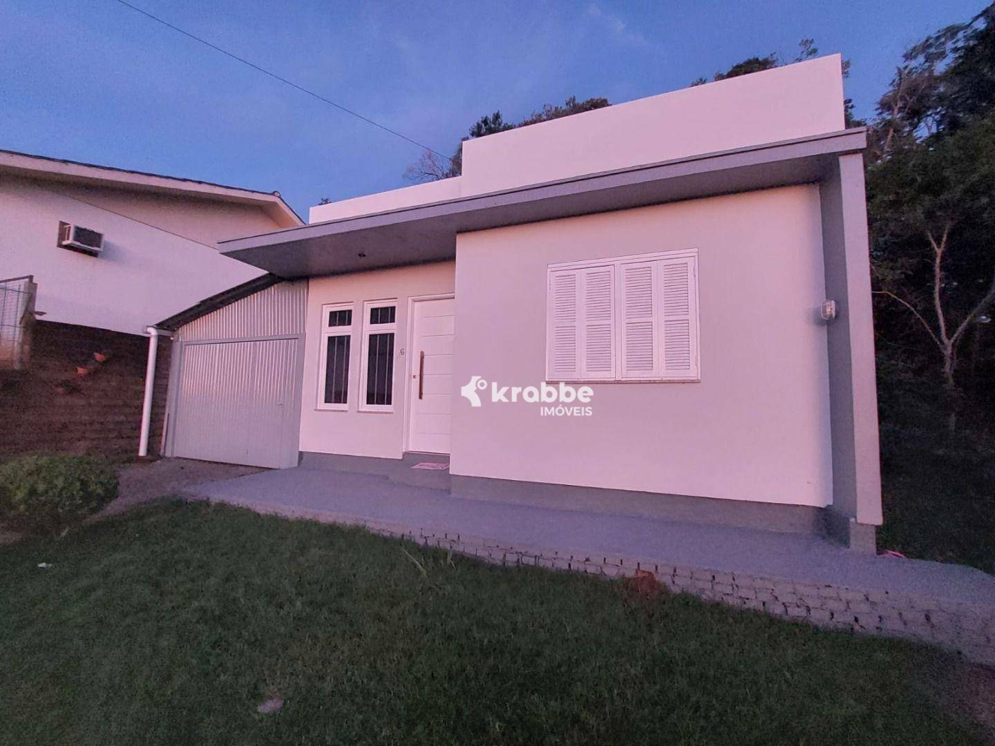 Casa à venda com 2 quartos, 48m² - Foto 1