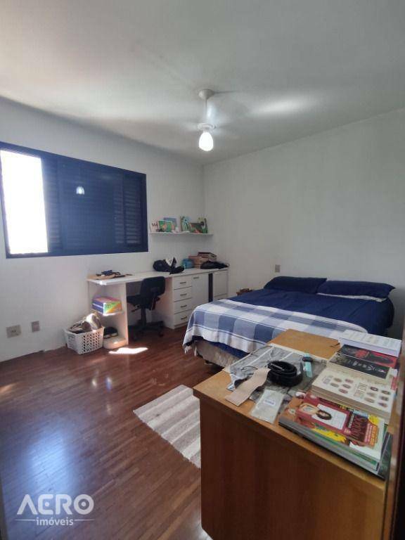 Apartamento à venda com 3 quartos, 142m² - Foto 25