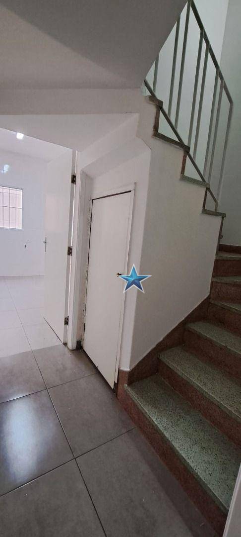 Sobrado à venda com 3 quartos, 230m² - Foto 22