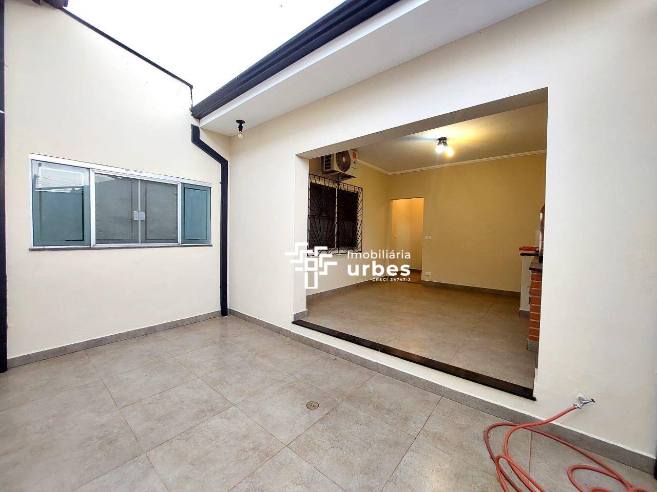Casa para alugar com 3 quartos, 209m² - Foto 18