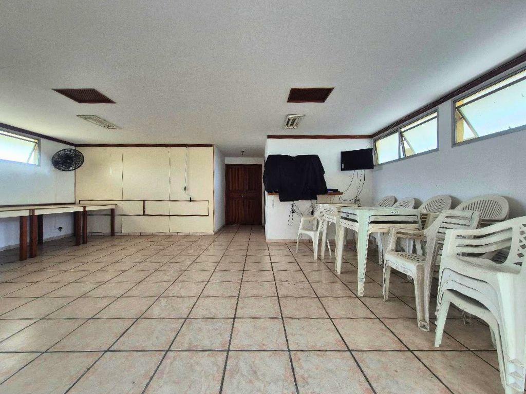 Apartamento à venda com 2 quartos, 70m² - Foto 9