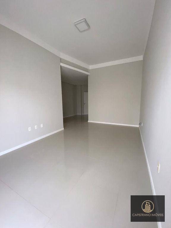 Apartamento à venda com 4 quartos, 225m² - Foto 11