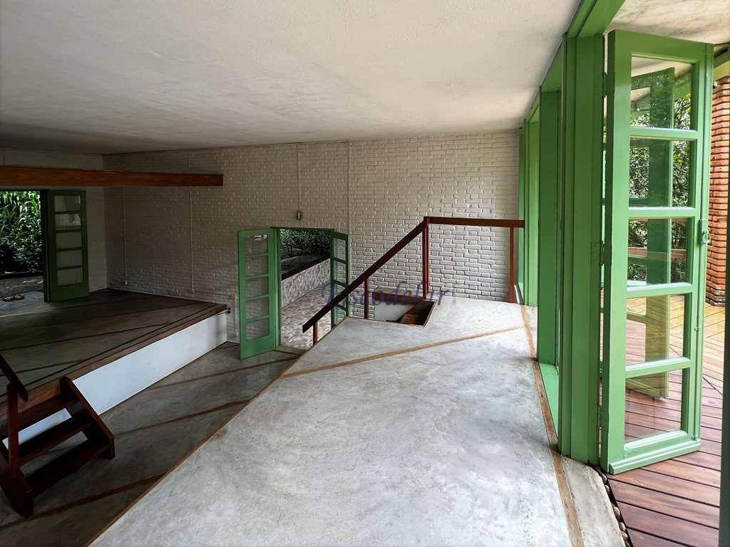 Chácara à venda com 6 quartos, 271m² - Foto 1