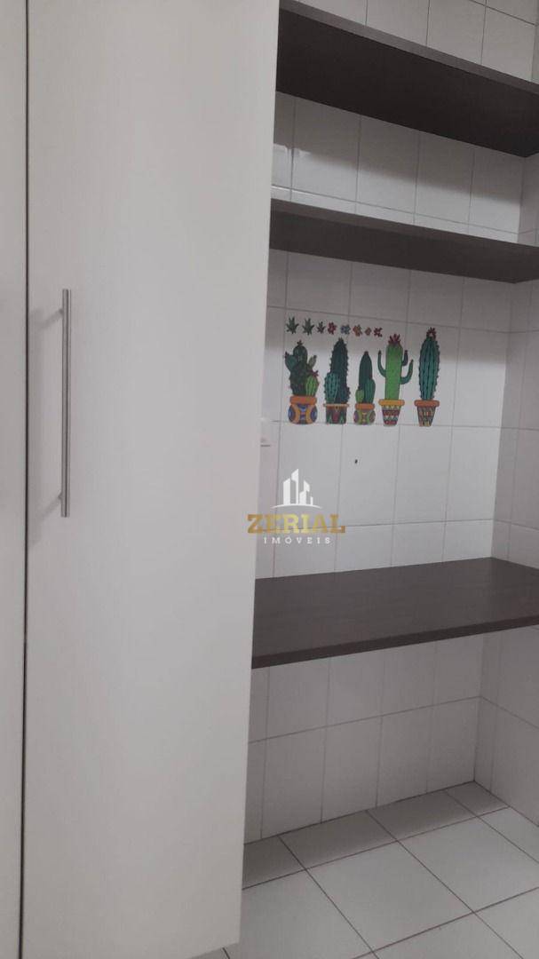 Apartamento para alugar com 2 quartos, 64m² - Foto 11