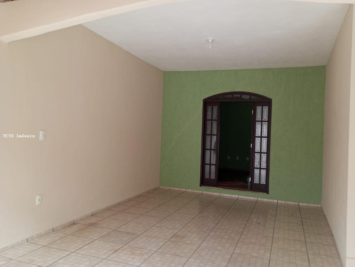 Casa para alugar com 3 quartos, 300m² - Foto 5