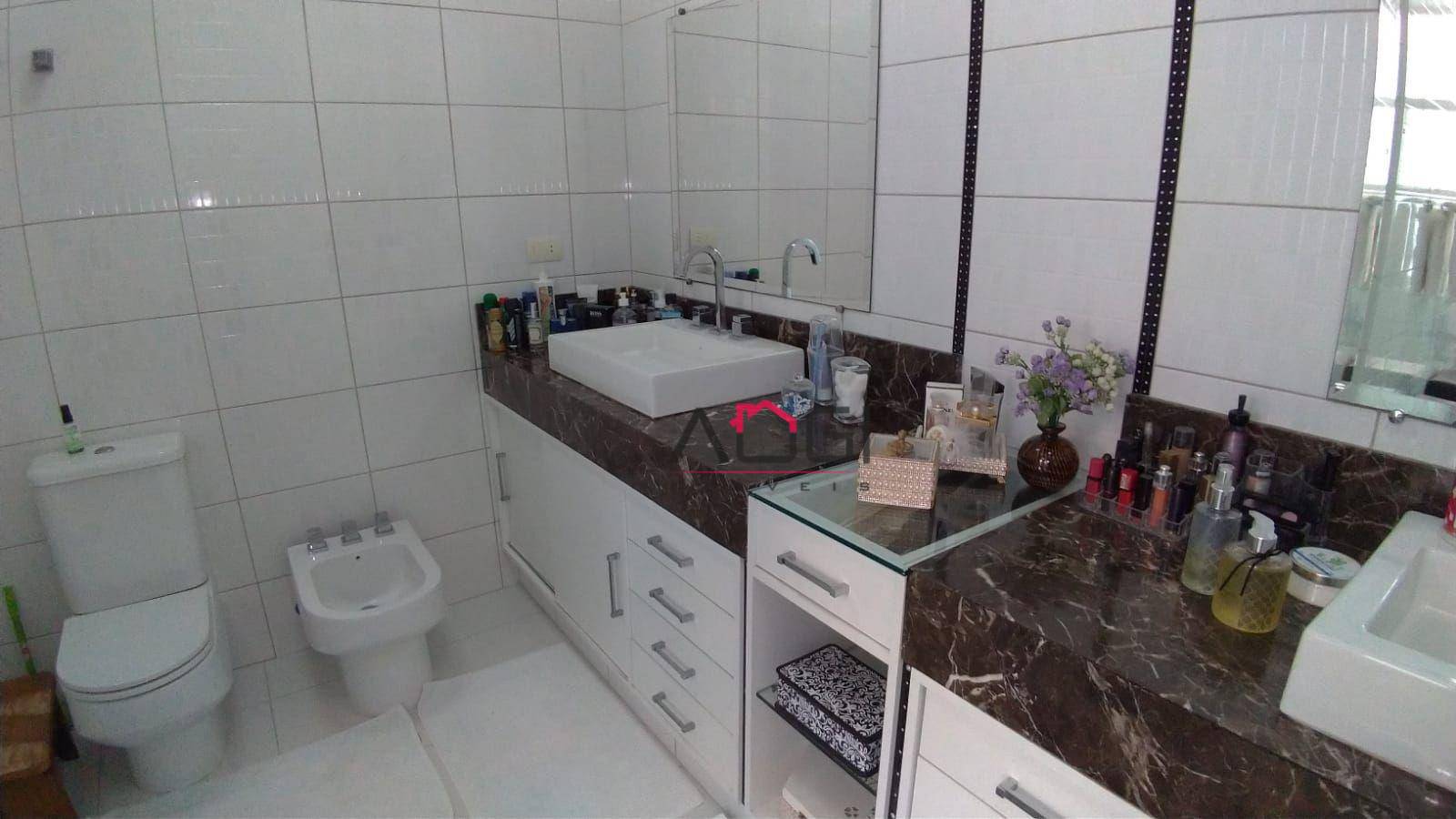 Sobrado à venda com 4 quartos, 350m² - Foto 58