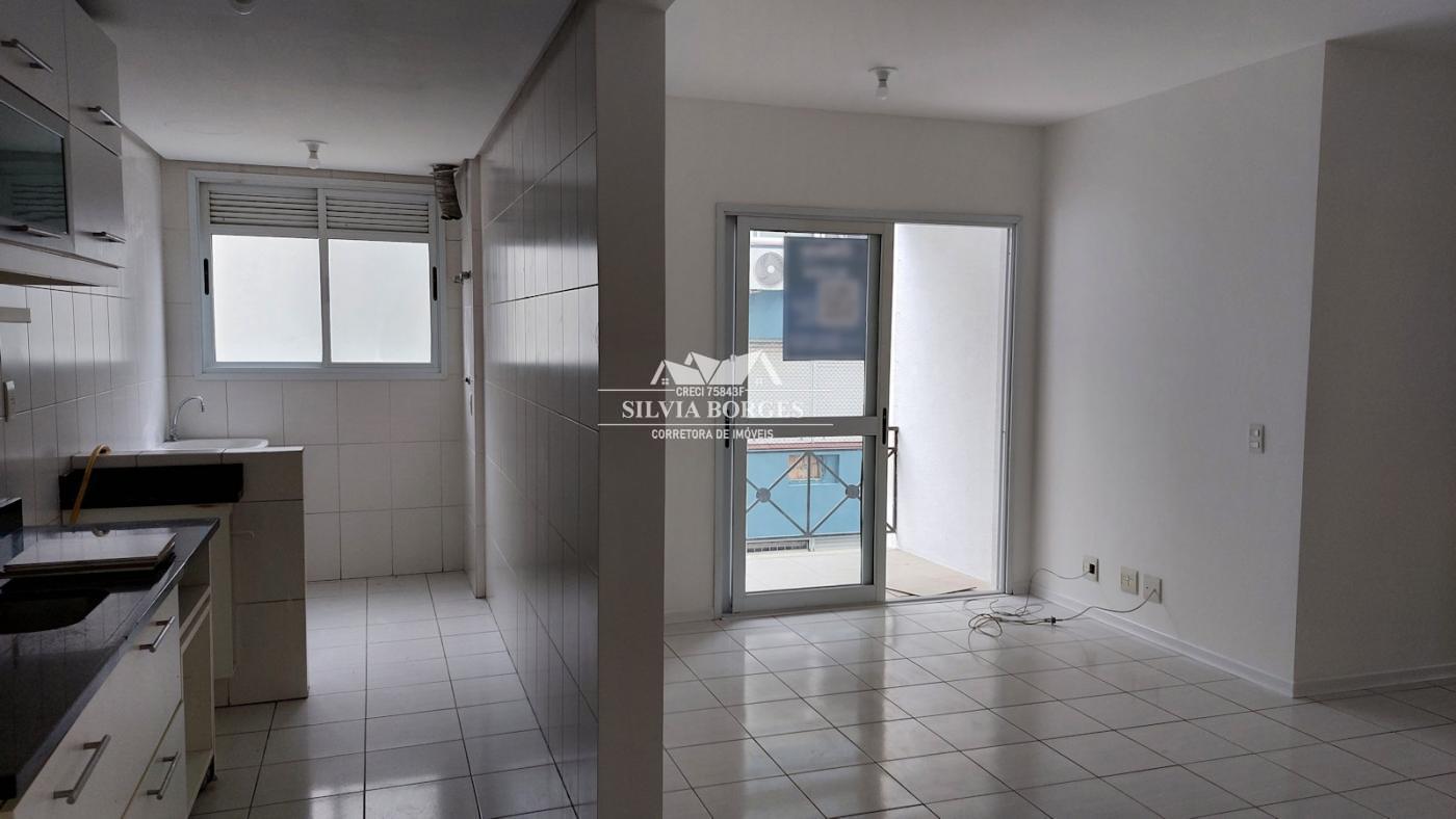 Apartamento à venda com 3 quartos, 103m² - Foto 3