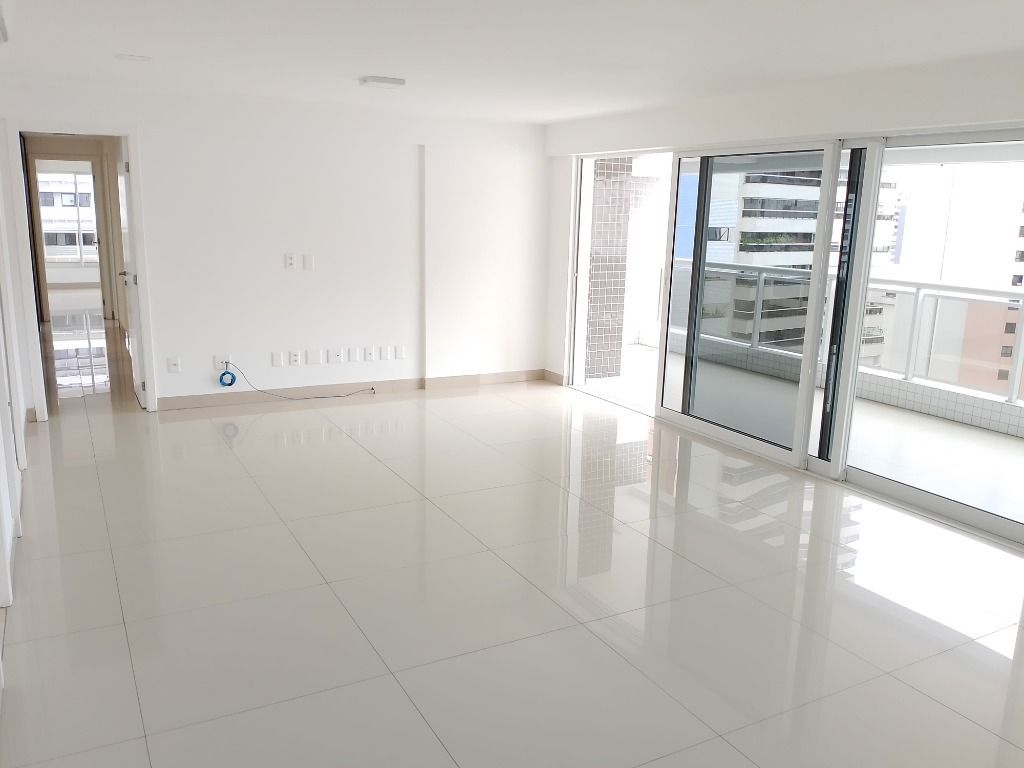 Apartamento à venda com 4 quartos, 225m² - Foto 5