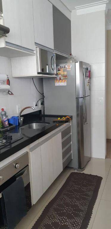 Apartamento à venda com 2 quartos, 68m² - Foto 7