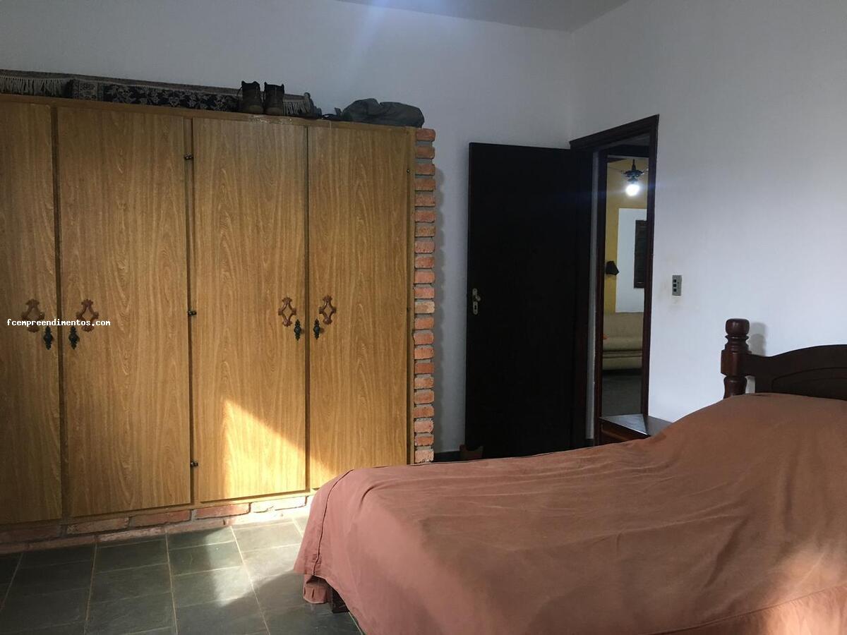 Fazenda à venda com 2 quartos, 2200m² - Foto 10