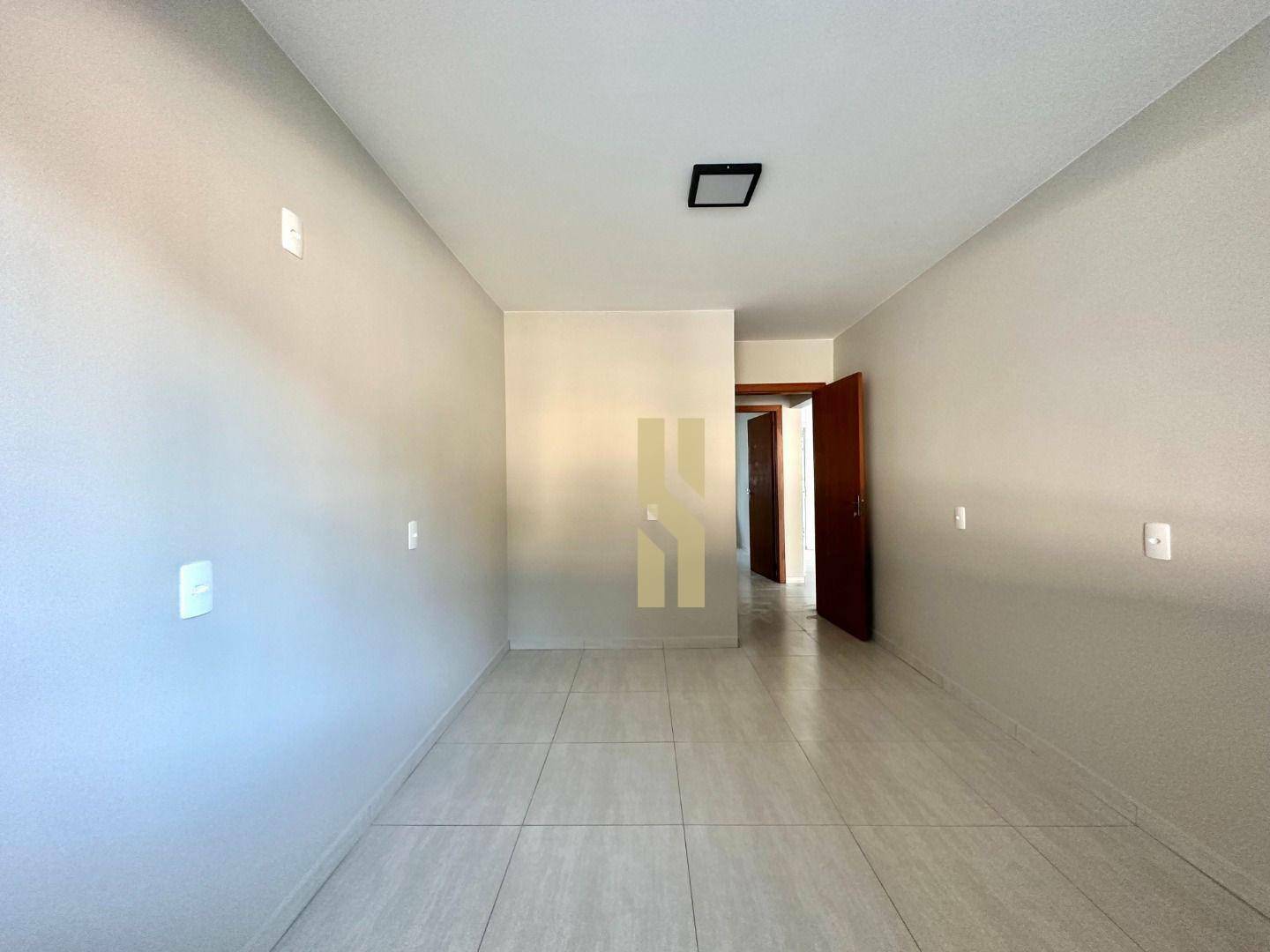 Casa à venda com 2 quartos, 77m² - Foto 3