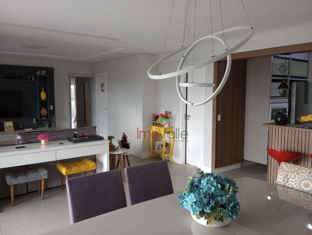 Apartamento à venda com 3 quartos, 118m² - Foto 6