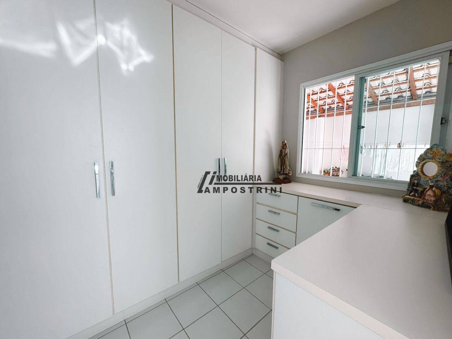 Casa à venda com 4 quartos, 440m² - Foto 15